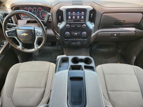 Used 2021 Chevrolet Silverado 1500 LT AWD/4WD image 29