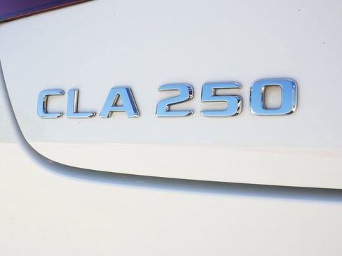 Used 2023 Mercedes-Benz CLA 250 4MATIC w/ Premium Package image 8