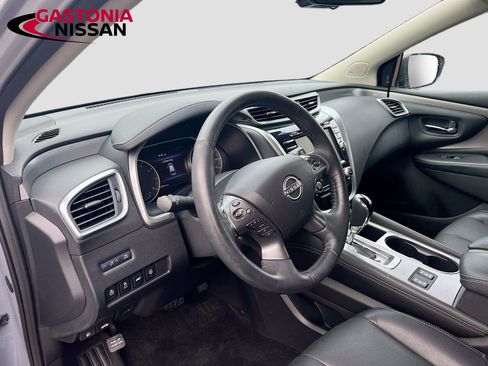 Used 2024 Nissan Murano SL image 11