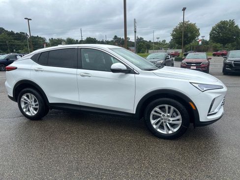 New 2025 Buick Envista Preferred w/ Convenience I Package image 8