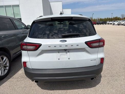 Used 2025 Ford Escape ST-Line Select AWD/4WD image 8