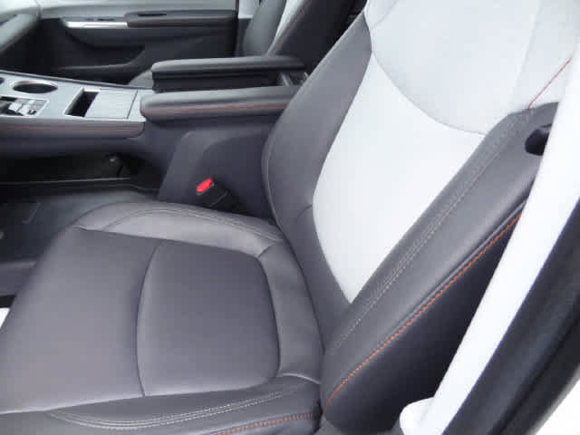 Used 2023 Toyota Sienna XSE w/ XSE Plus Package FWD image 6
