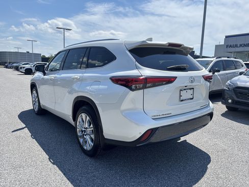 Used 2020 Toyota Highlander Limited AWD/4WD image 24