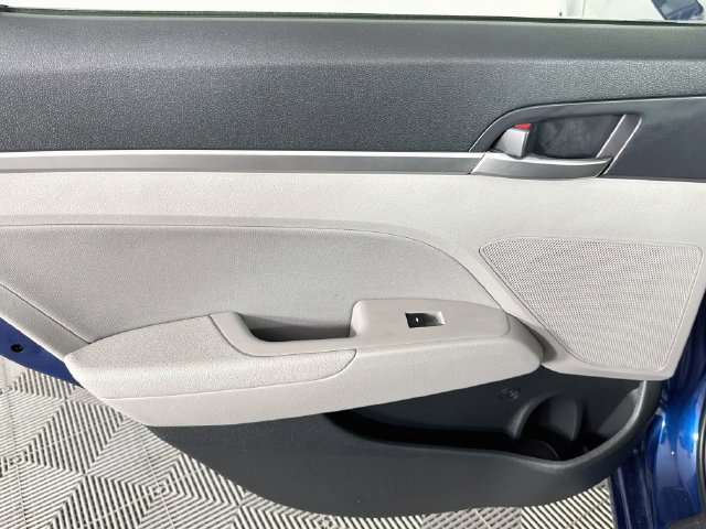 Used 2020 Hyundai Elantra SEL FWD image 22