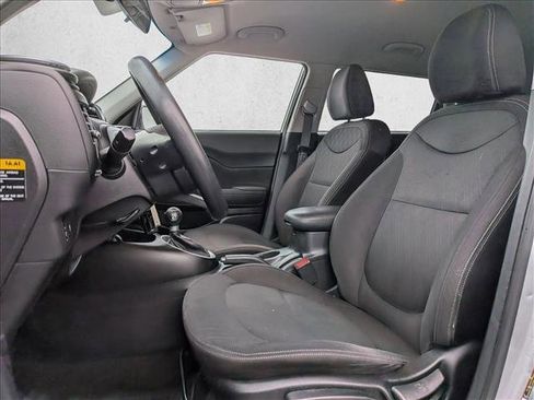 Used 2016 Kia Soul image 13