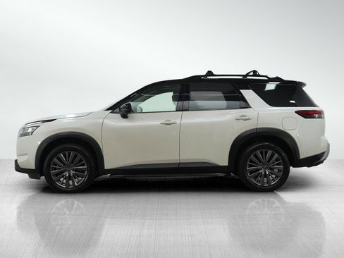 Used 2023 Nissan Pathfinder SL w/ SL Premium Package image 2