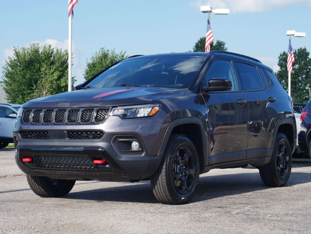 Used 2024 Jeep Compass Trailhawk AWD/4WD image 6