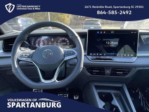 New 2026 Volkswagen Tiguan SE R-Line image 14