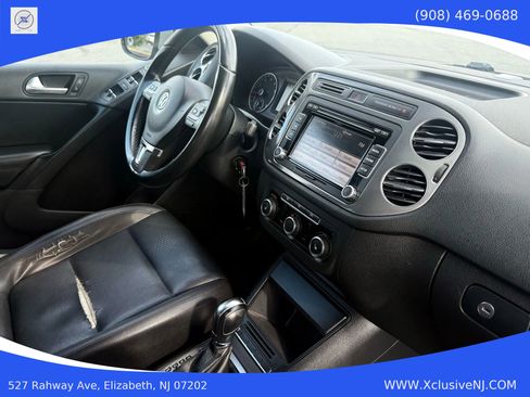 Used 2012 Volkswagen Tiguan S image 20