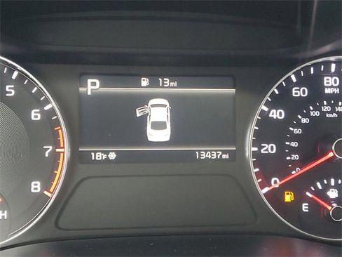 Certified 2024 Kia Forte LXS w/ LXS Technology Package image 17