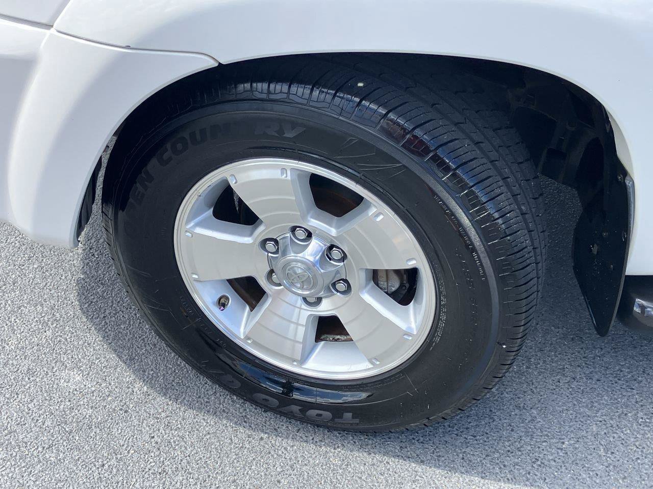 Used 2007 Toyota 4Runner SR5 RWD image 9