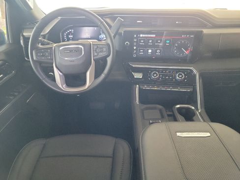 Used 2024 GMC Sierra 2500 Denali w/ Denali Reserve Package AWD/4WD image 19