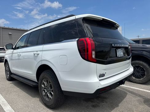 New 2026 Ford Expedition Active RWD image 6