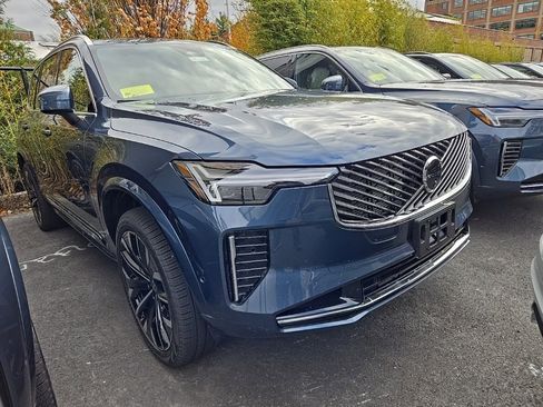 New 2026 Volvo XC90 B6 Plus w/ Protection Package Premier image 2