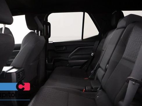 Certified 2025 Toyota 4Runner SR5 AWD/4WD image 31
