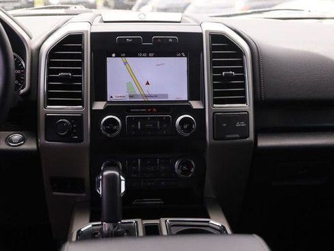 Used 2019 Ford F150 Lariat w/ Equipment Group 502A Luxury AWD/4WD image 24