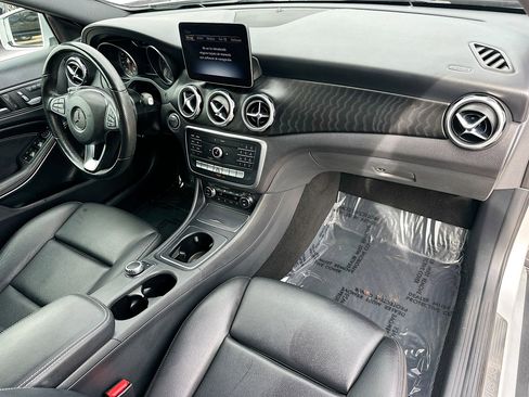 Used 2019 Mercedes-Benz GLA 250 GLA 250 image 32