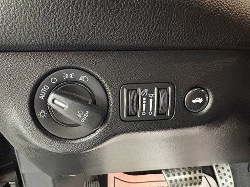 Used 2019 Dodge Challenger GT w/ Plus Package RWD image 16