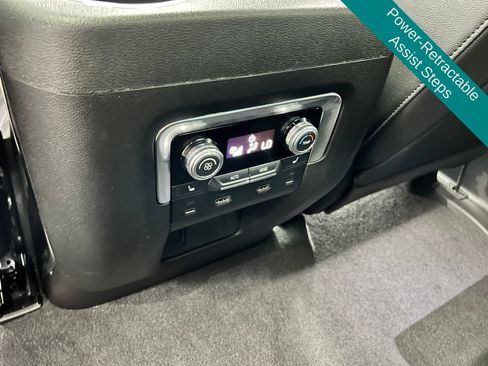 Used 2026 GMC Yukon XL AT4 w/ AT4 Premium Plus Package AWD/4WD image 21