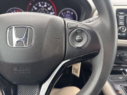 Used 2021 Honda HR-V LX image 21