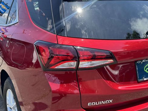 Used 2024 Chevrolet Equinox LT AWD/4WD image 8