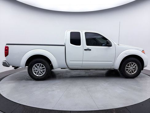 Used 2019 Nissan Frontier SV image 25