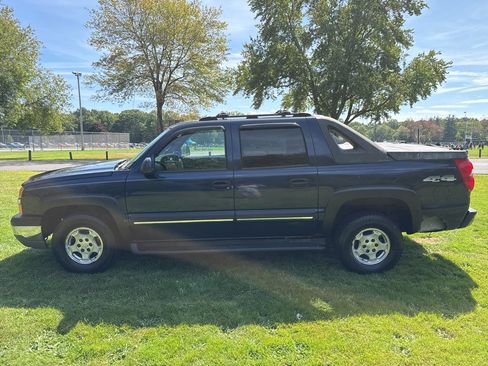 Used 2004 Chevrolet Avalanche 4x4 image 34