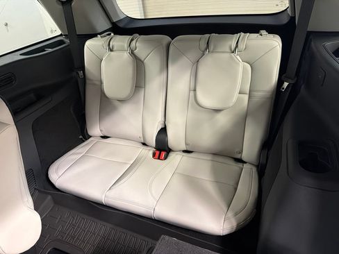 Used 2026 Lincoln Aviator AWD image 31