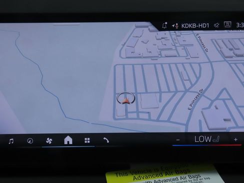 Certified 2025 BMW X3 xDrive30i w/ Premium Package image 15