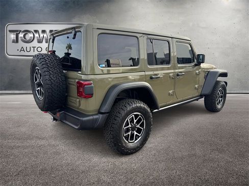 Used 2025 Jeep Wrangler Unlimited Rubicon image 4