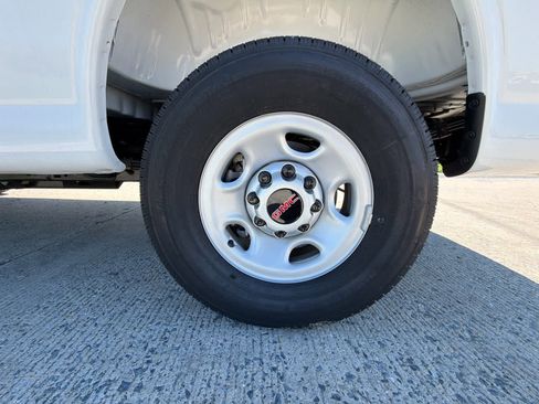 New 2025 GMC Savana 2500 w/ Driver Convenience Package image 22