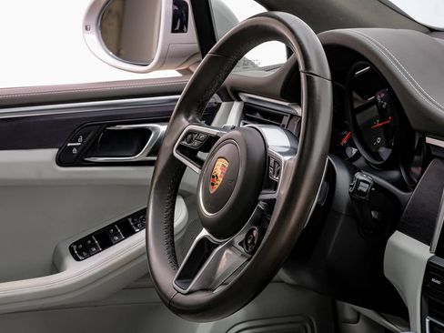 Used 2021 Porsche Macan GTS AWD/4WD image 13