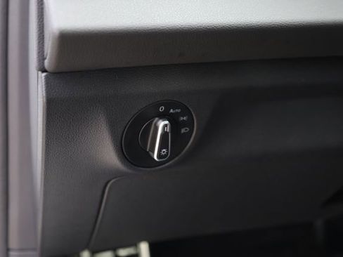 Used 2025 Volkswagen Jetta Sport image 13