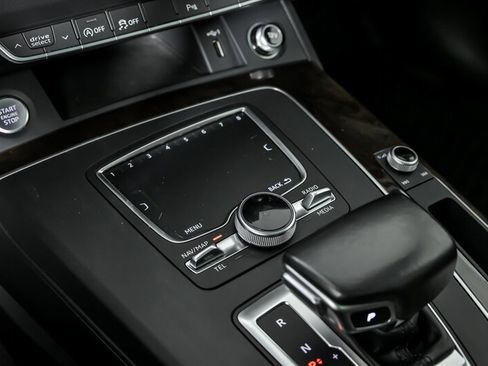 Used 2018 Audi Q5 2.0T Premium Plus w/ Premium Plus Package image 34