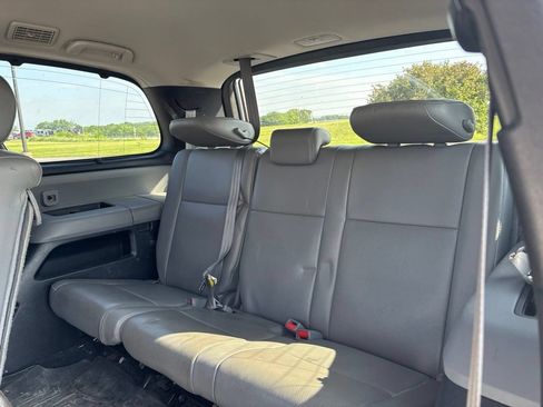 Used 2018 Toyota Sequoia Platinum AWD/4WD image 11