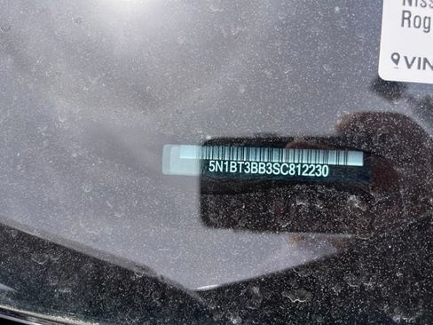 Used 2025 Nissan Rogue SV AWD/4WD image 5