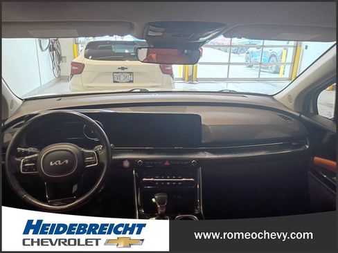 Used 2022 Kia Carnival SX Prestige image 17