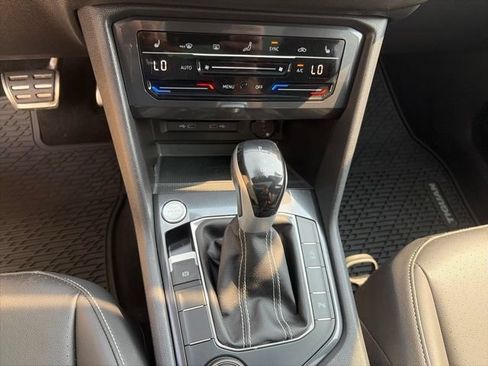 Used 2023 Volkswagen Tiguan SE R-Line AWD/4WD image 30