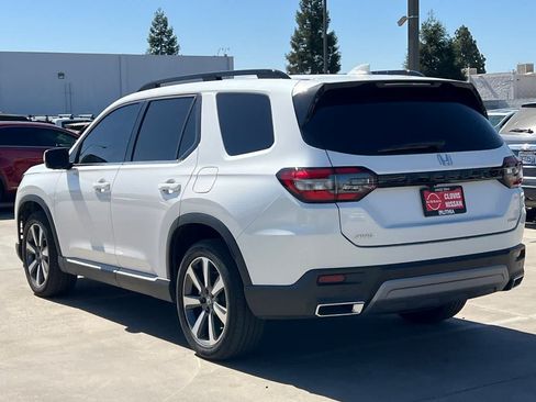 Used 2023 Honda Pilot Elite image 7