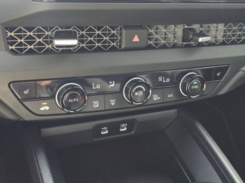 Certified 2025 Honda Accord SE image 32