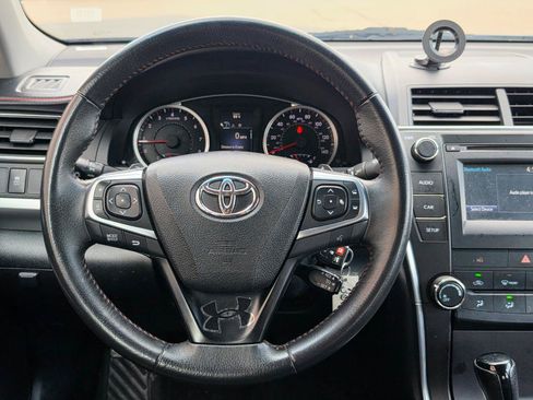 Used 2017 Toyota Camry SE FWD image 17