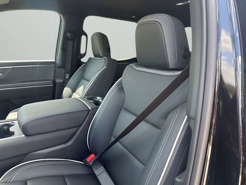 New 2026 GMC Sierra EV Elevation image 27