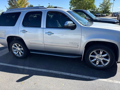 Used 2011 GMC Yukon Denali AWD/4WD image 2