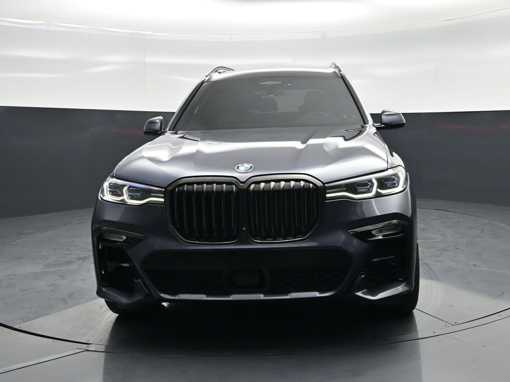Used 2020 BMW X7 M50i w/ Dynamic Handling Package AWD/4WD image 24