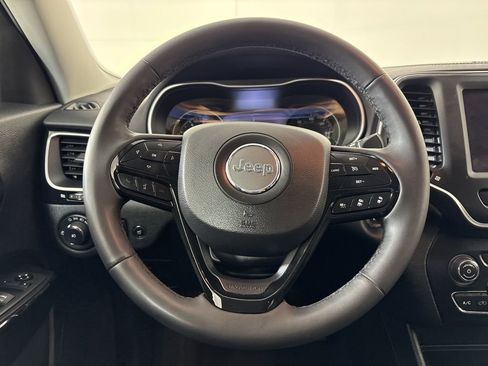 Used 2023 Jeep Cherokee Altitude Lux image 20