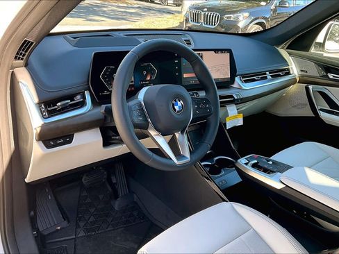 Used 2026 BMW X1 xDrive28i w/ Technology Package AWD/4WD image 8