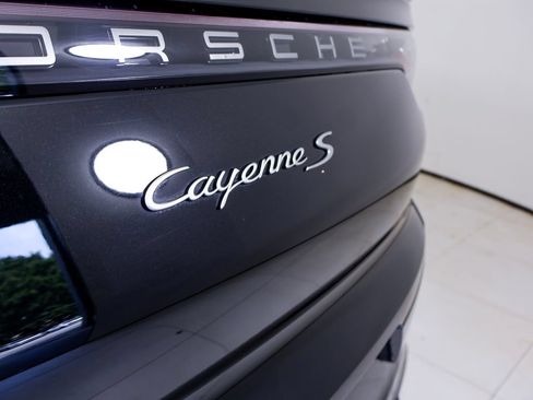 Certified 2023 Porsche Cayenne S AWD/4WD image 27
