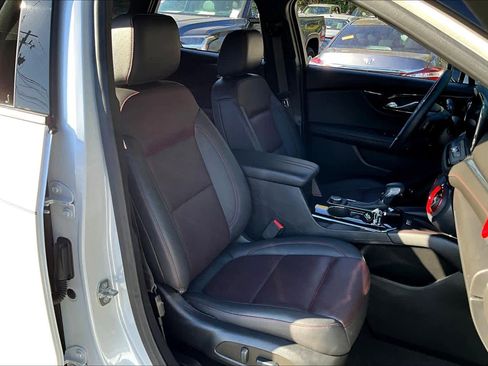 Used 2023 Chevrolet Blazer RS w/ Enhanced Convenience Package image 8