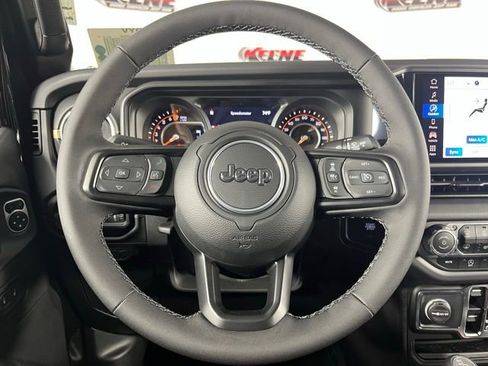 New 2025 Jeep Gladiator Sport w/ Premium Package image 13