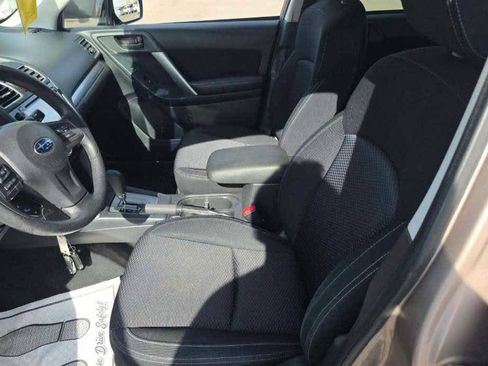 Used 2016 Subaru Forester 2.5i Premium image 5